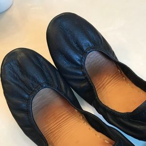 Tieks Black Size 6. Good used condition.